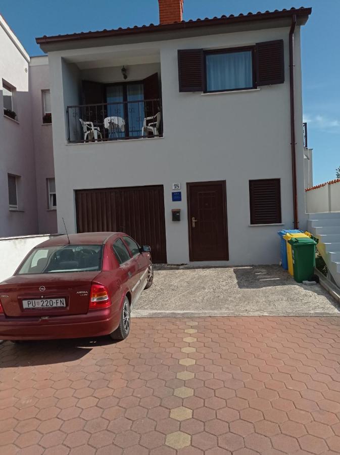 PUY "Sunny" - Studio Apartment מראה חיצוני תמונה