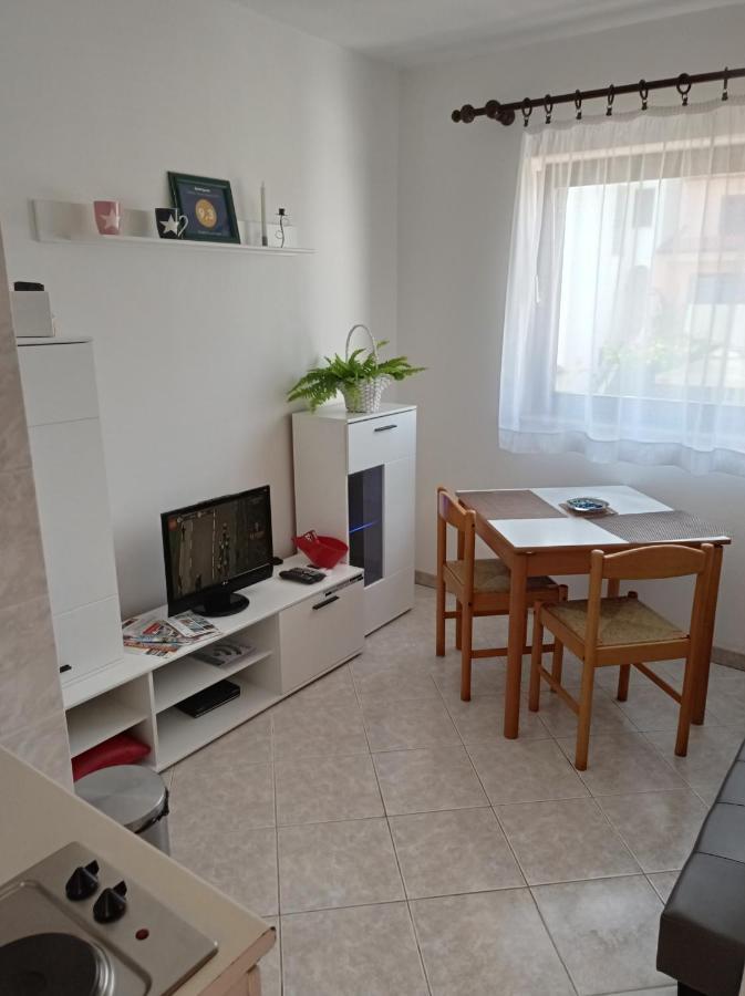 PUY "Sunny" - Studio Apartment מראה חיצוני תמונה